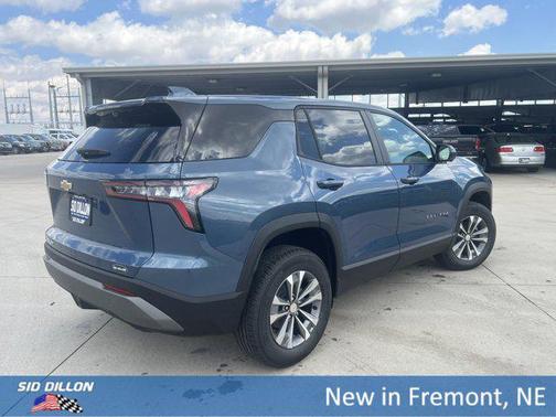 Lakeshore Blue Metallic 2026 Chevrolet Equinox 1LT