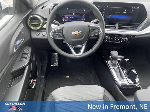 Summit White 2026 Chevrolet Trax LT