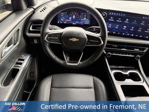 Summit White 2025 Chevrolet Traverse LT