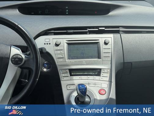 Blizzard Pearl 2013 Toyota Prius One