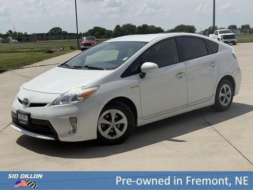 Blizzard Pearl 2013 Toyota Prius One