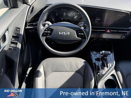 Aurora Black Pearl 2023 Kia Niro EX
