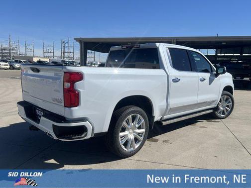 Polar White Tricoat 2026 Chevrolet Silverado 1500 High Country