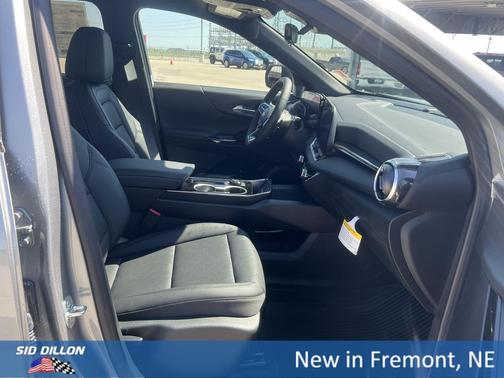 Sterling Gray Metallic 2026 Chevrolet Equinox 1LT