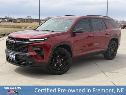 Radiant Red Tintcoat 2024 Chevrolet Traverse RS