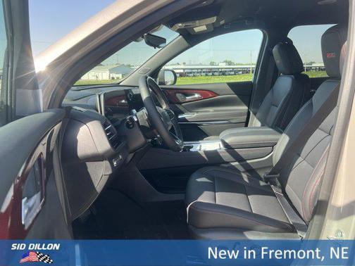 Sandstone Gray 2026 Chevrolet Traverse AWD Z71