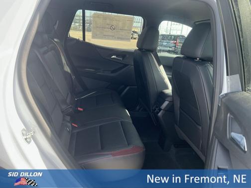 Polar White Tricoat 2027 Chevrolet Equinox RS AWD