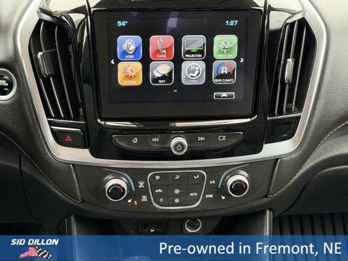 Silver Ice Metallic 2019 Chevrolet Traverse LT Leather