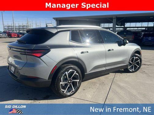 Sterling Gray Metallic 2026 Chevrolet Equinox EV LT