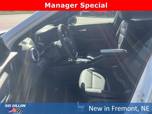 Summit White 2026 Chevrolet Trax FWD 2RS