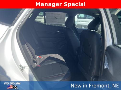 Summit White 2026 Chevrolet Trax FWD 2RS