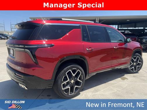 Radiant Red Tintcoat 2026 Chevrolet Traverse High Country