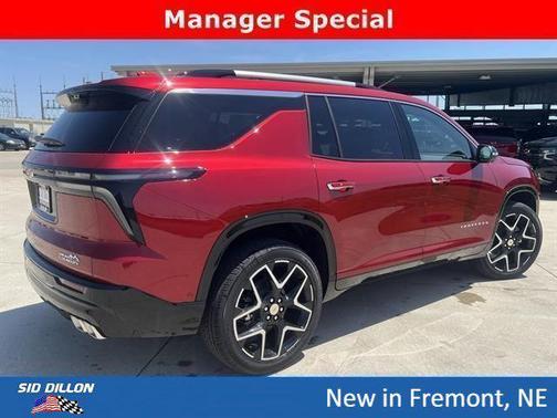 Radiant Red Tintcoat 2026 Chevrolet Traverse High Country