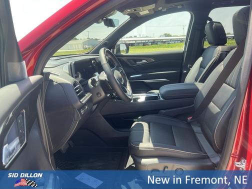 Radiant Red Tintcoat 2026 Chevrolet Traverse High Country