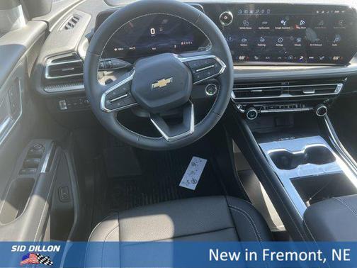 Sterling Gray Metallic 2026 Chevrolet Traverse LT