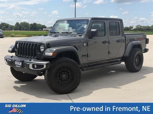 Sting-Gray Clearcoat 2021 Jeep Gladiator Sport S