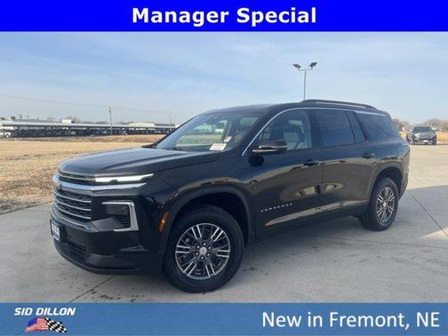 Mosaic Black Metallic 2026 Chevrolet Traverse LT