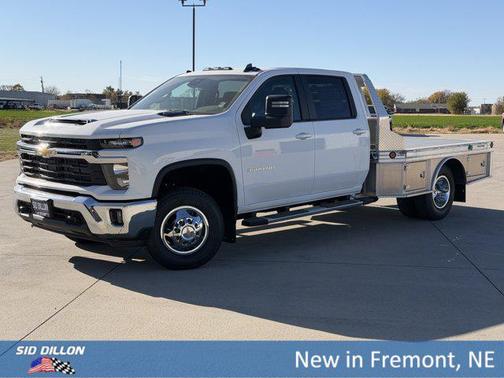 Summit White 2026 Chevrolet Silverado 3500 LT
