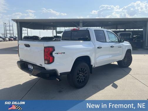 Summit White 2026 Chevrolet Colorado WT