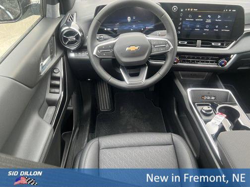 Mosaic Black Metallic 2026 Chevrolet Equinox 1LT