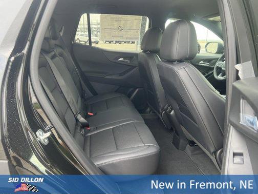 Mosaic Black Metallic 2026 Chevrolet Equinox 1LT