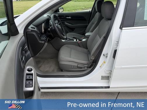 Summit White 2015 Chevrolet Malibu 1LS
