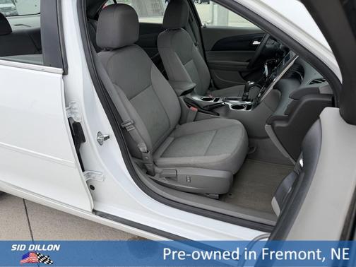Summit White 2015 Chevrolet Malibu 1LS