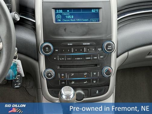 Summit White 2015 Chevrolet Malibu 1LS