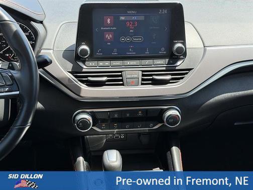 Pearl White Tricoat 2023 Nissan Altima SR FWD