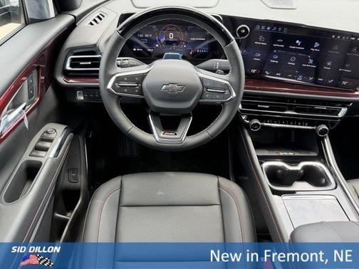 Sterling Gray Metallic 2026 Chevrolet Traverse AWD Z71