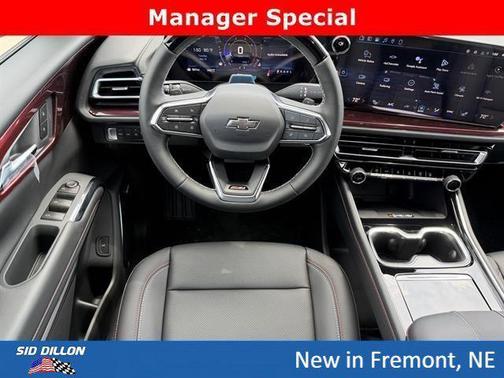 Sterling Gray Metallic 2026 Chevrolet Traverse AWD Z71
