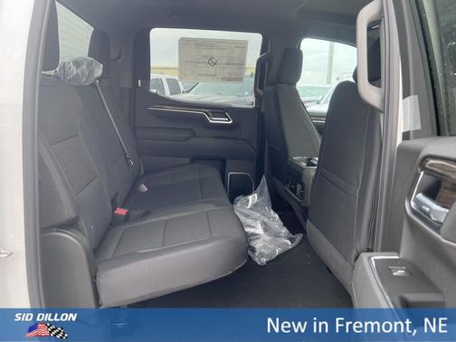 Summit White 2026 Chevrolet Silverado 1500 LT