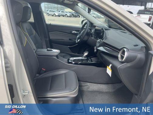 White Sands 2026 Chevrolet Trax FWD ACTIV