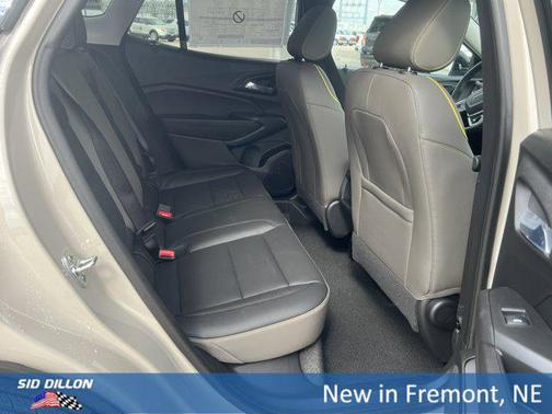 White Sands 2026 Chevrolet Trax FWD ACTIV