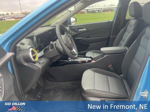 Marina Blue Metallic 2026 Chevrolet Trax LT