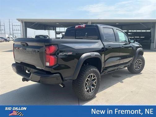Black 2026 Chevrolet Colorado ZR2