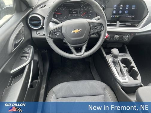 Sterling Gray Metallic 2026 Chevrolet Trax LS