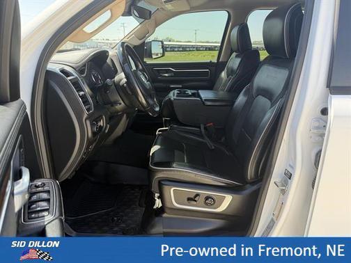 Bright White Clearcoat 2021 RAM 1500 Laramie