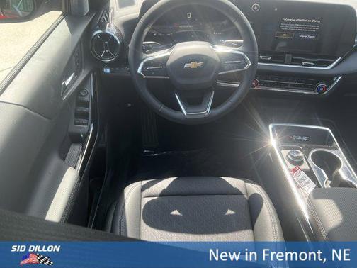 Radiant Red Tintcoat 2026 Chevrolet Equinox 1LT
