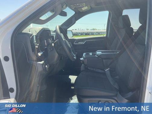 Summit White 2026 Chevrolet Silverado 1500 LT