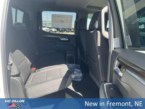 Summit White 2026 Chevrolet Silverado 1500 LT
