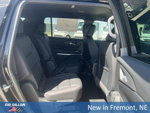 Mosaic Black Metallic 2026 Chevrolet Traverse AWD Z71