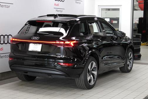 2025 Audi Q6 e-tron Premium