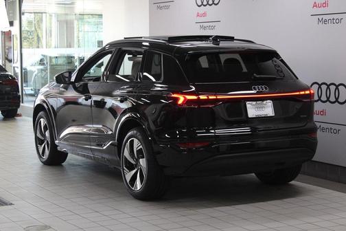 2025 Audi Q6 e-tron Premium