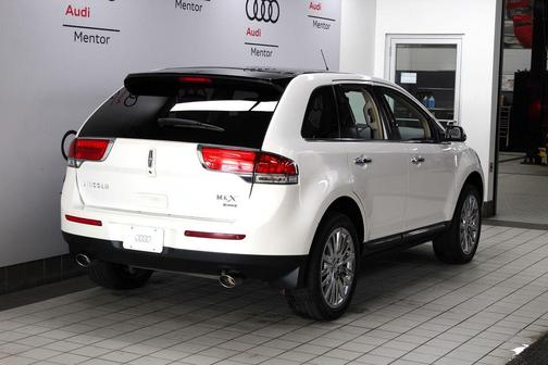 2015 Lincoln MKX Base