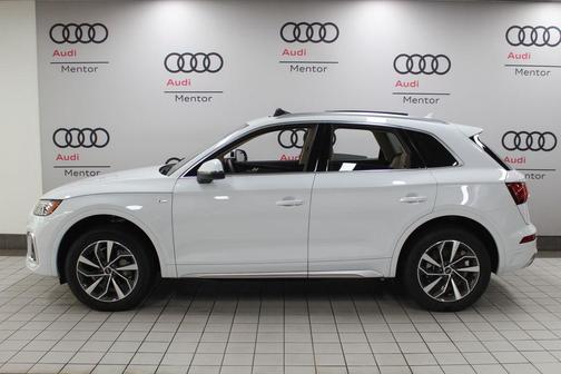 2025 Audi Q5 45 S line quattro Premium