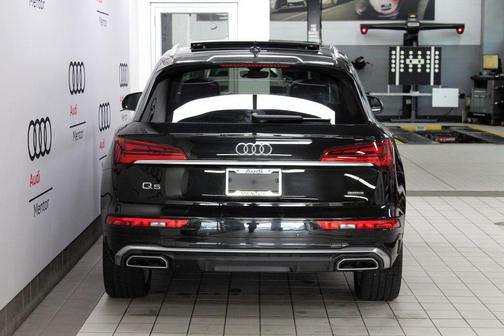 2022 Audi Q5 45 S line Premium Plus