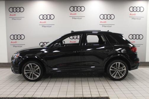 2023 Audi Q3 45 S line Premium
