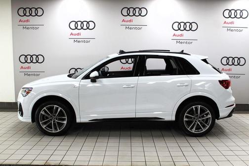 2023 Audi Q3 45 S line Premium
