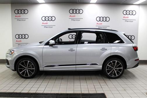 2022 Audi Q7 55 Premium Plus
